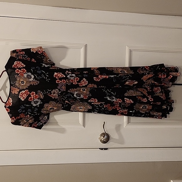 Floral wrap dress - Picture 3 of 4